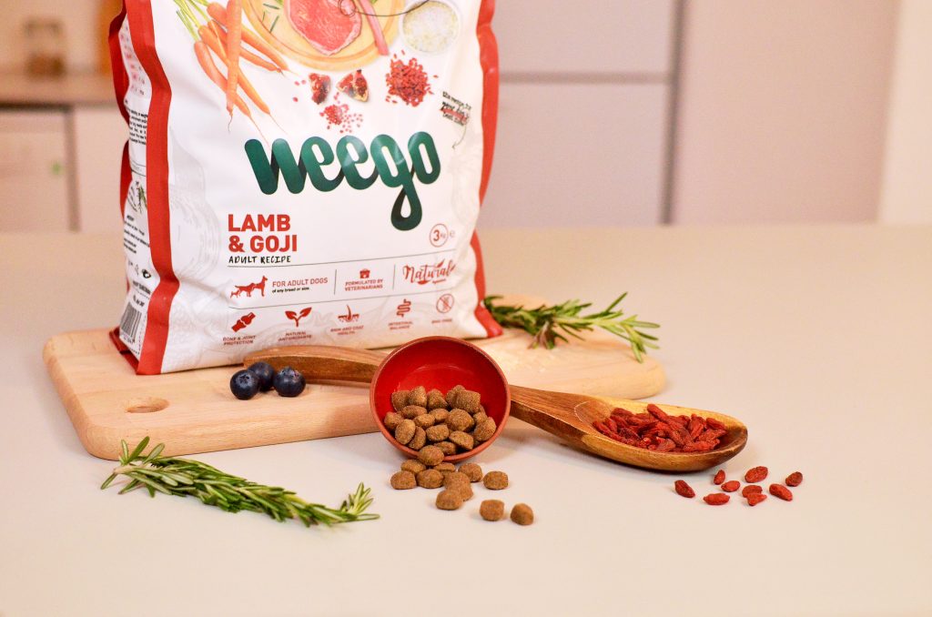 Borrego e sementes Goji